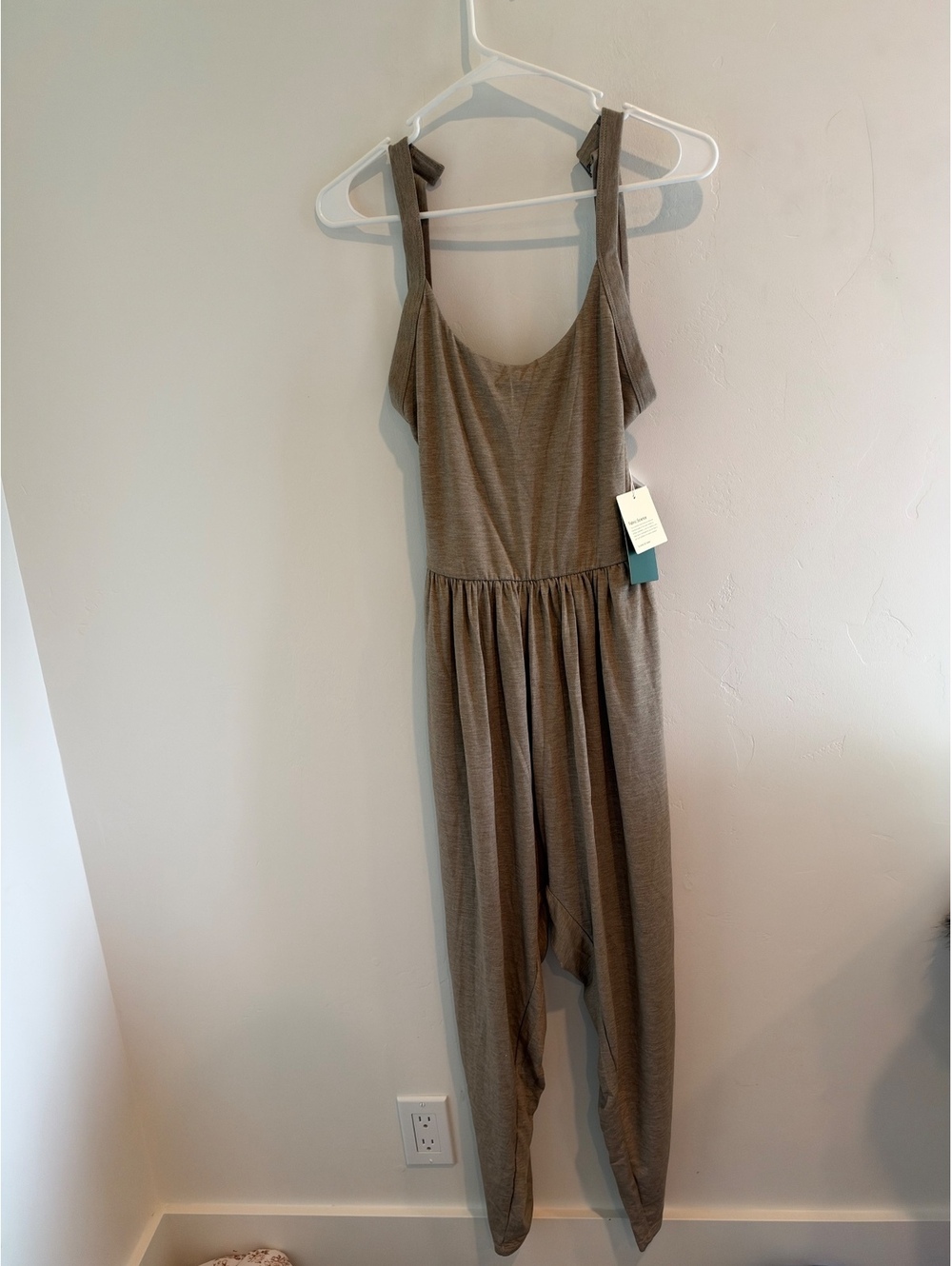 Halara Women’s Small Brown Sleeveless Harem Jumpsuit NWT